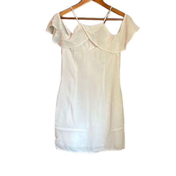 3 for $30! BB Dakota white off the shoulder mini dress - Picture 1 of 8